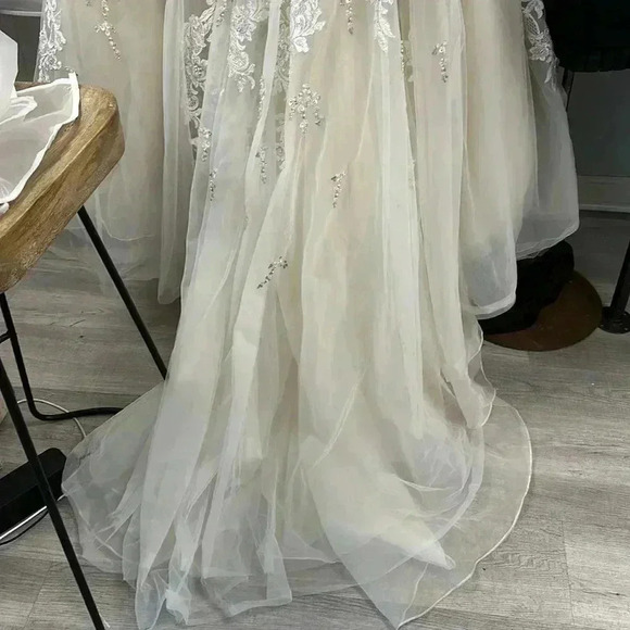 MORI LEE Style 2808 size 16 - Picture 9 of 10